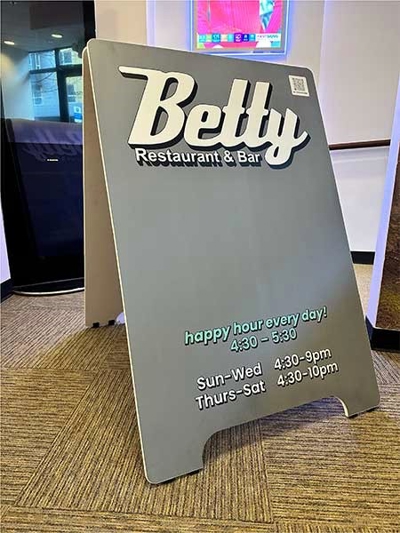 Custom sidewalk signs Photo